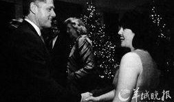 德井拉下拉链在线观看,揭秘网络红人的魅力瞬间